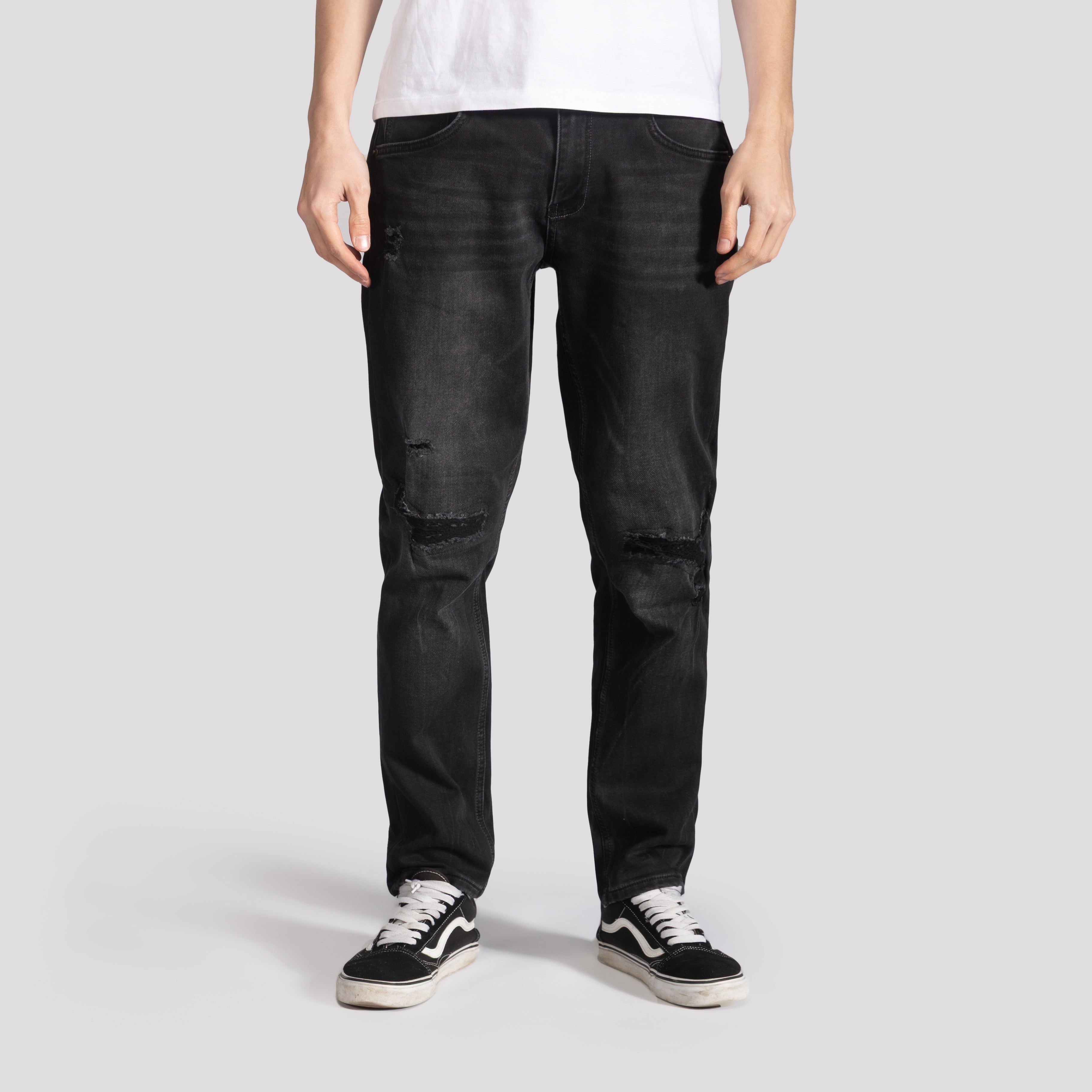 Ripped Knit Tapered Jeans - XIOS