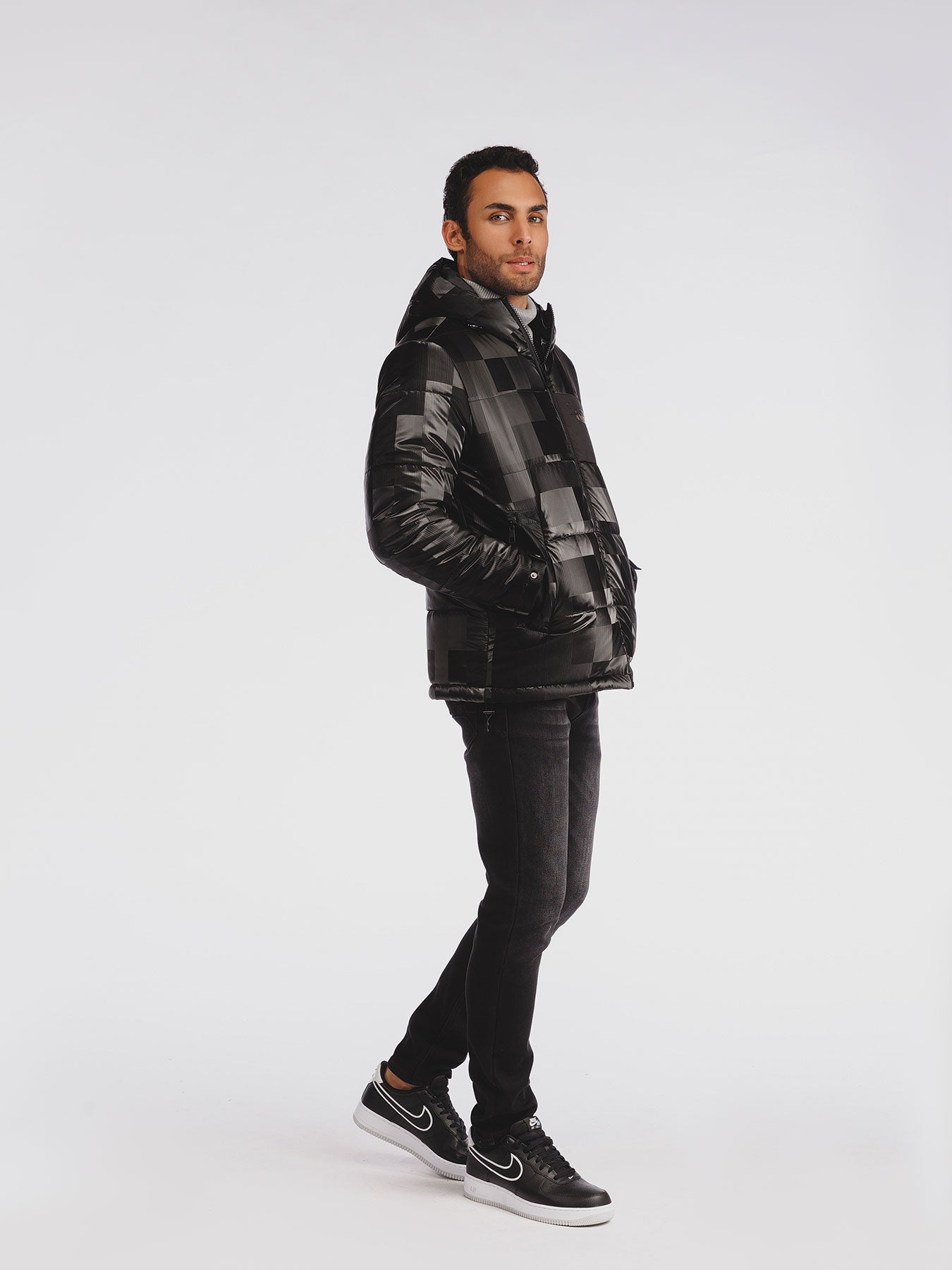 Chaqueta de invierno con capucha 