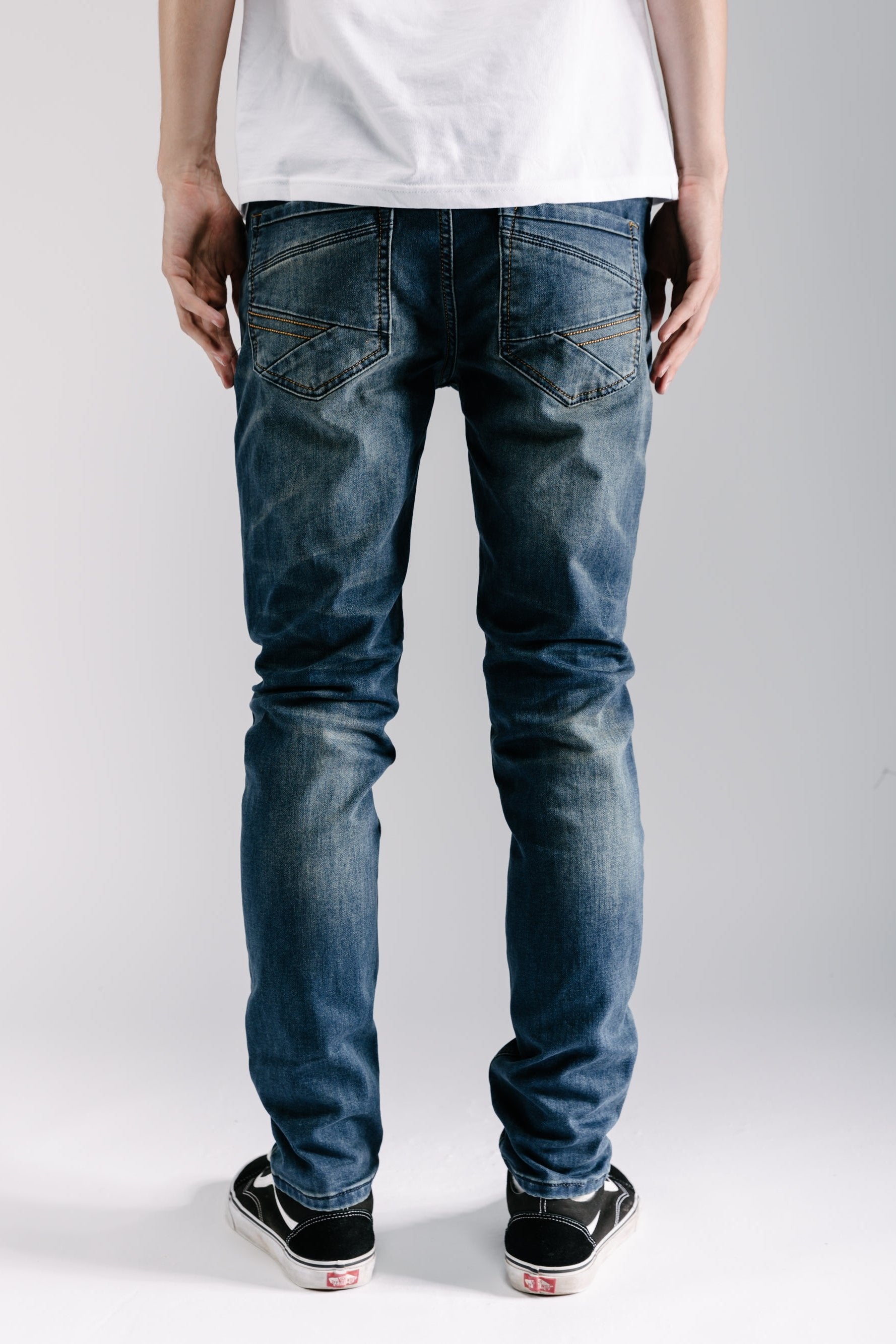 Tapered Fit Jeans