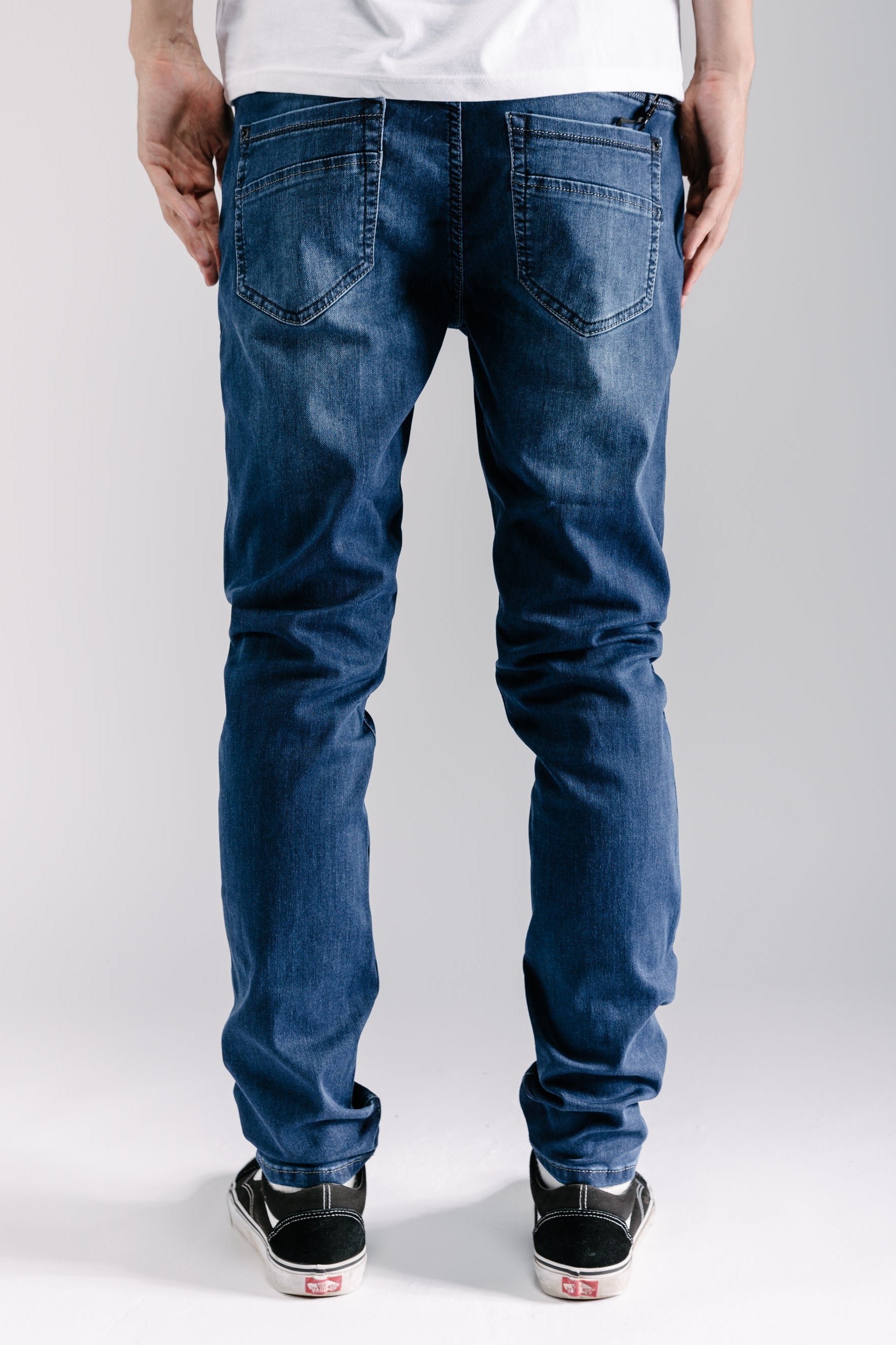 Tapered Fit Jeans