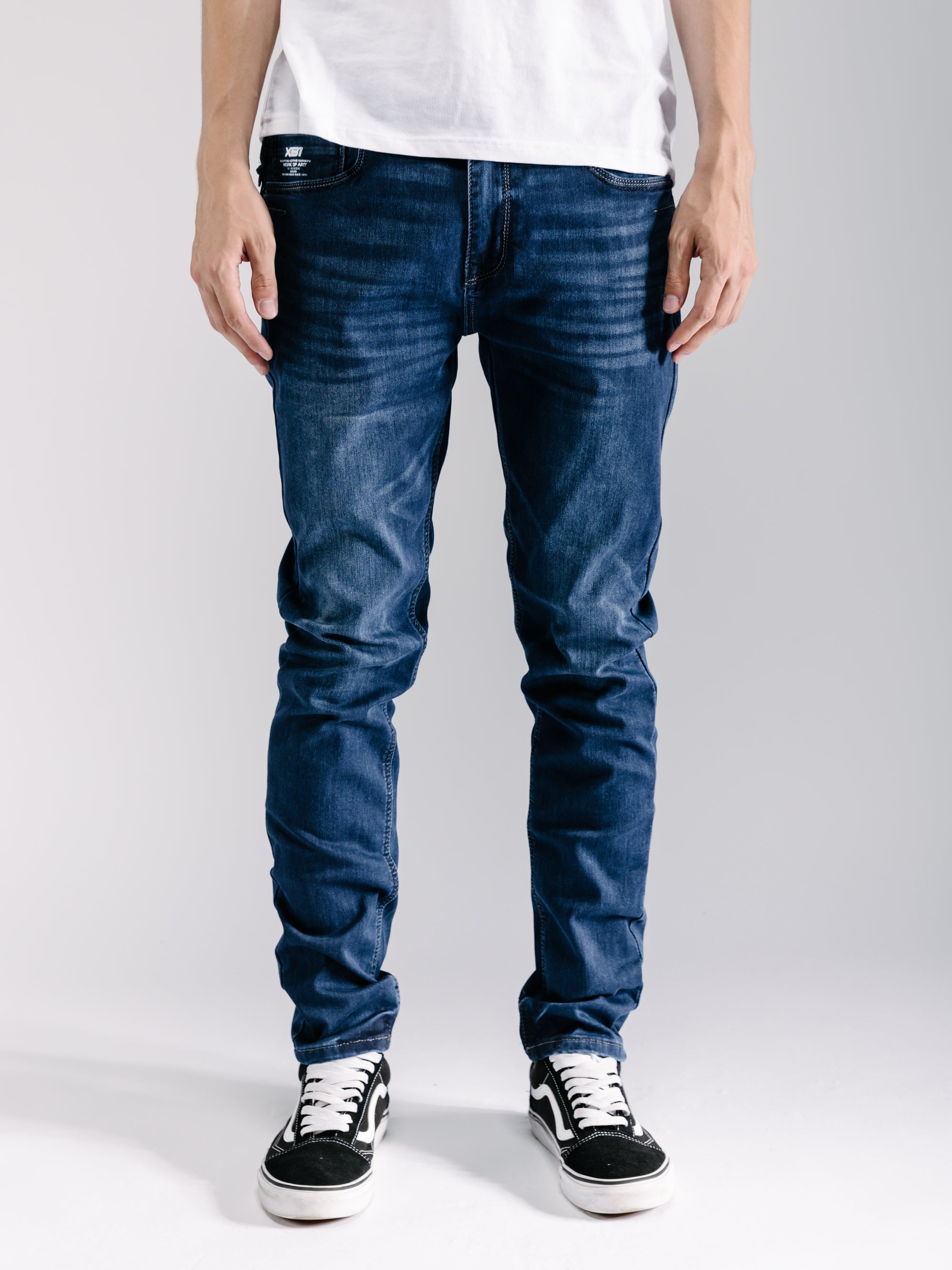 Tapered Fit Jeans