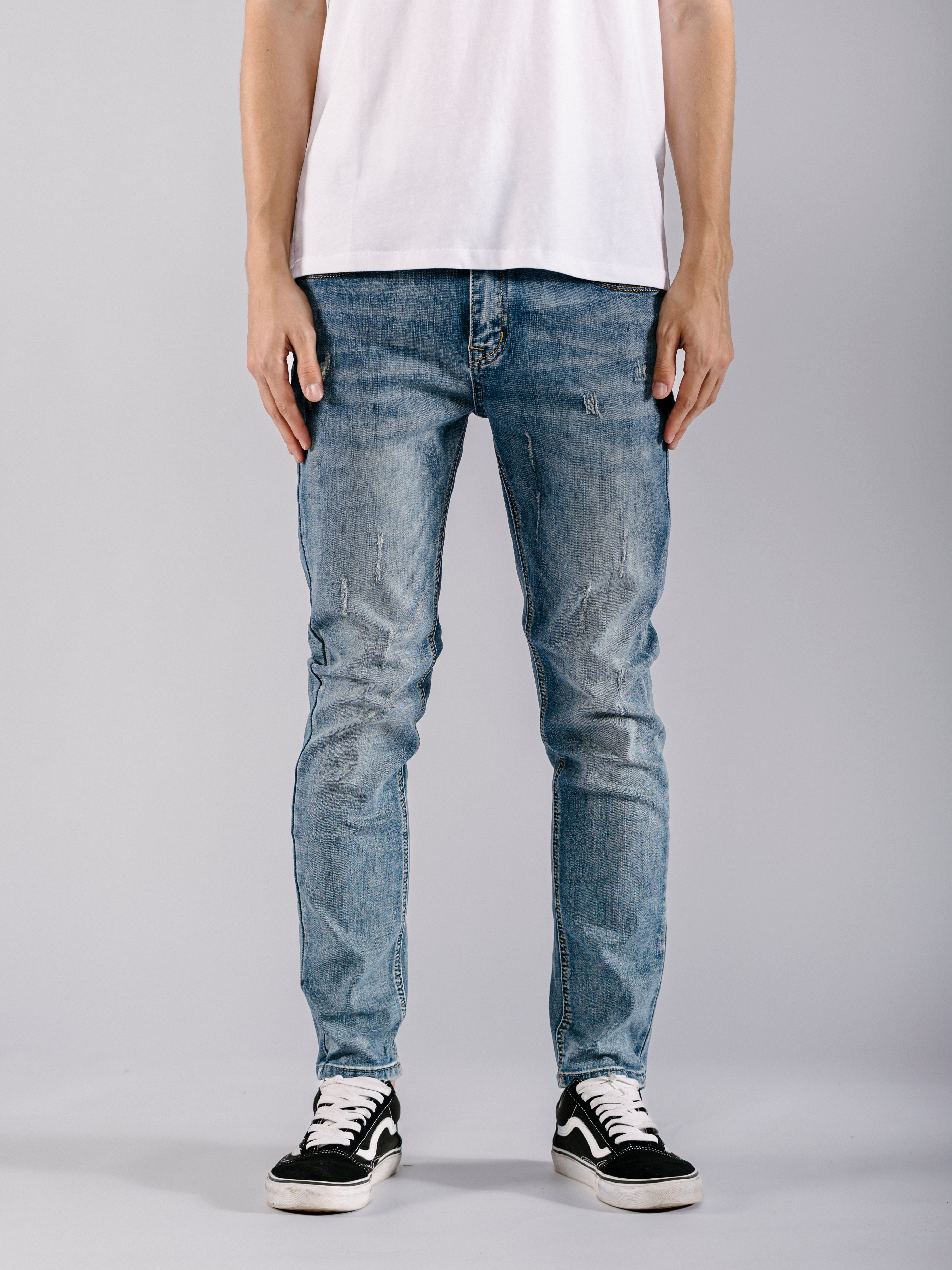 Tapered Jeans