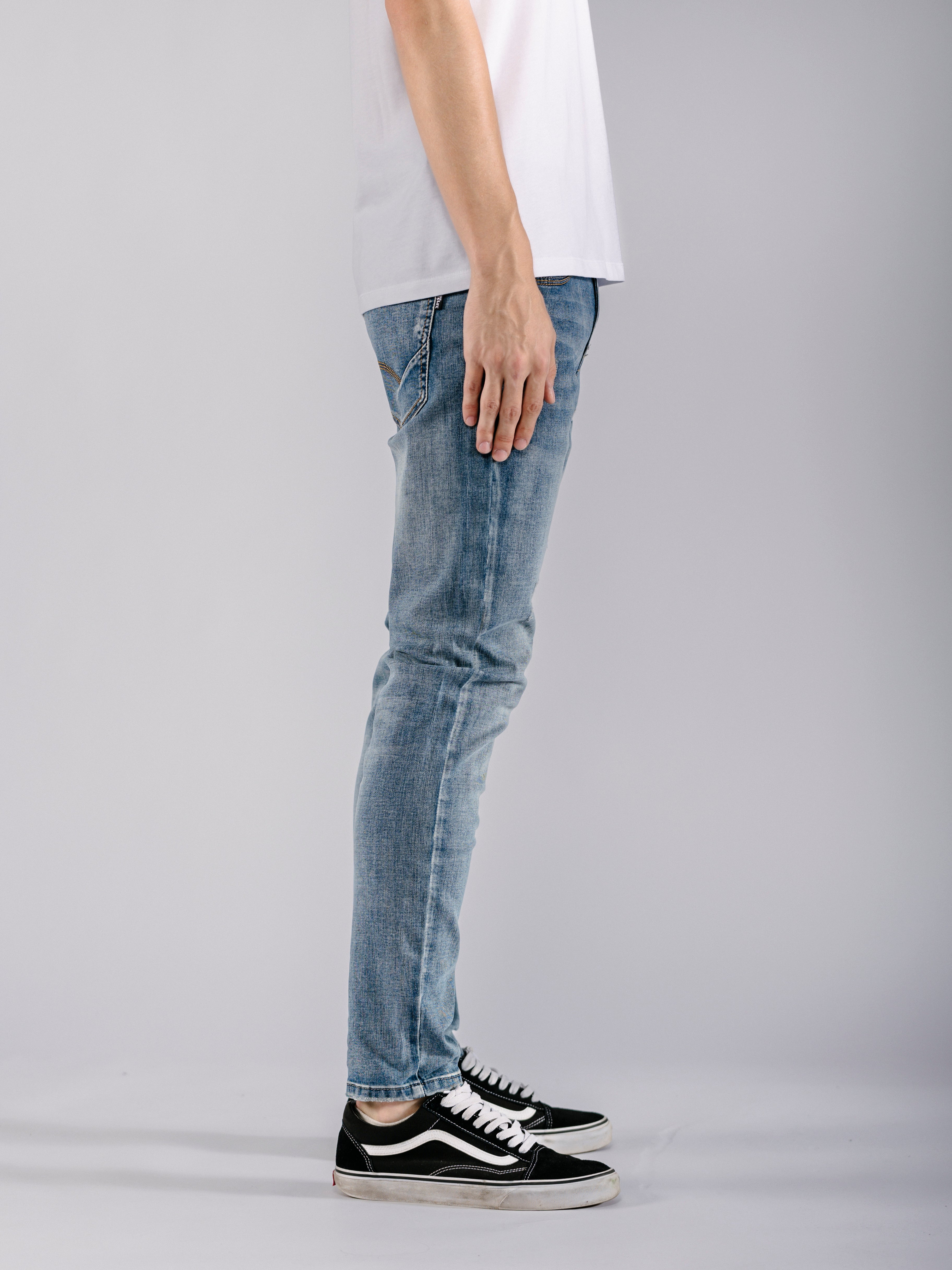 Tapered Jeans