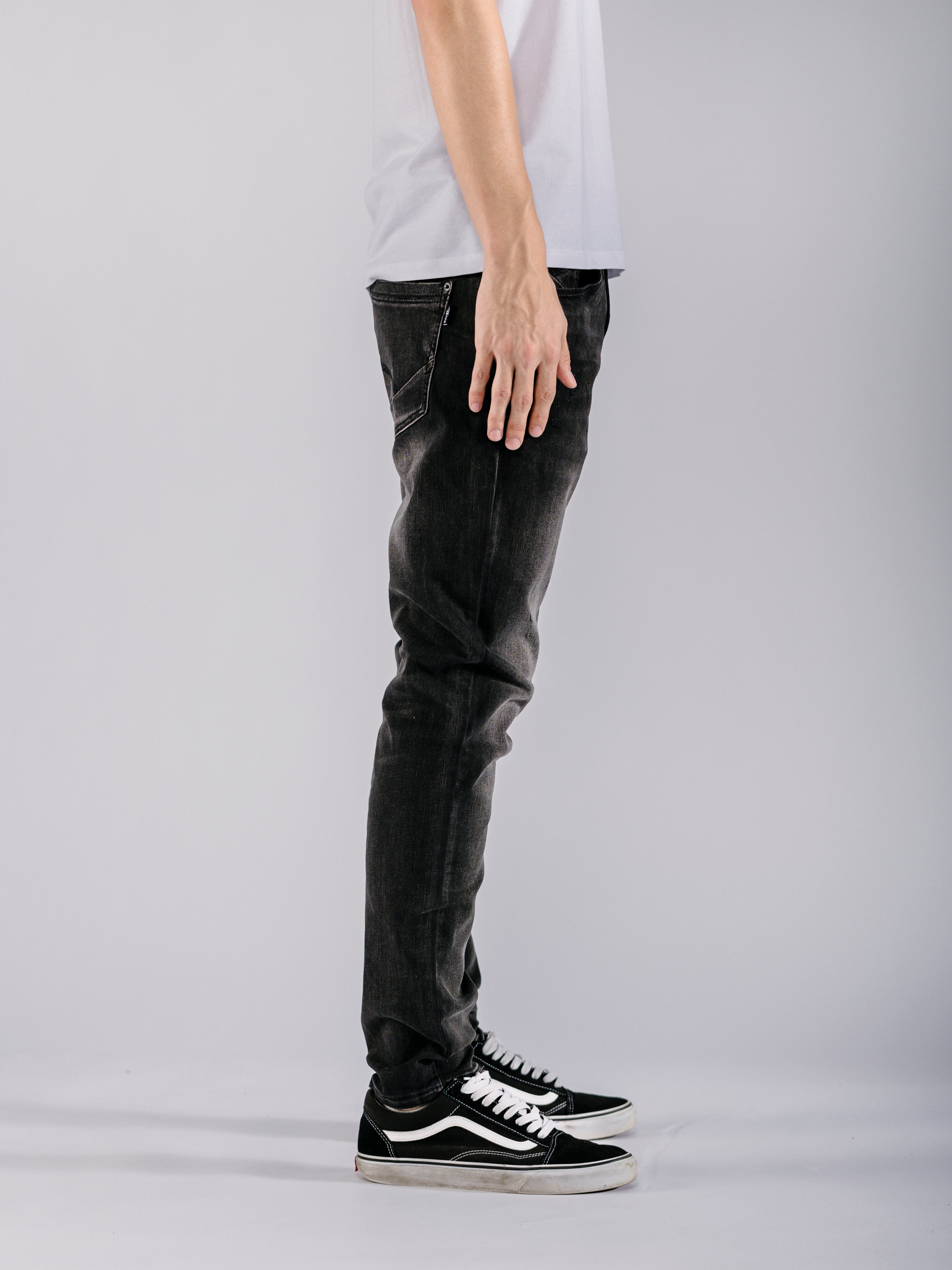 Tapered Jeans